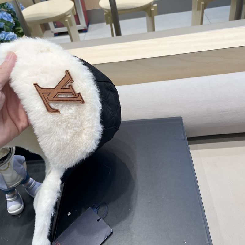 LV hat (3854)