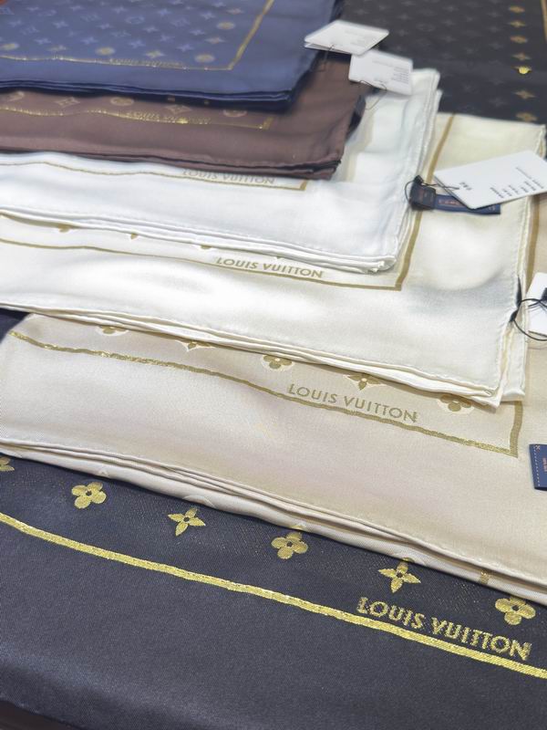 LV silk Scarf 65X180cm E06 (19)