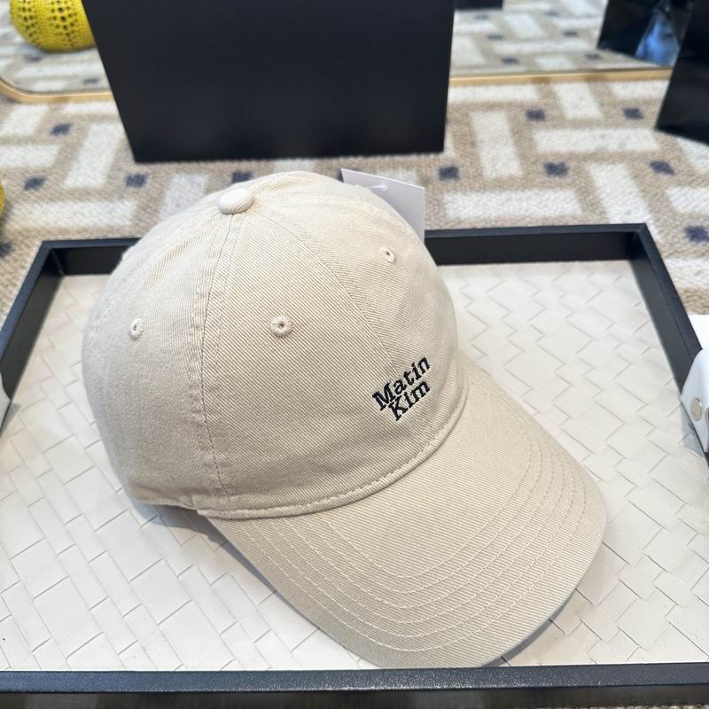 Matin Kim Cap (2615)