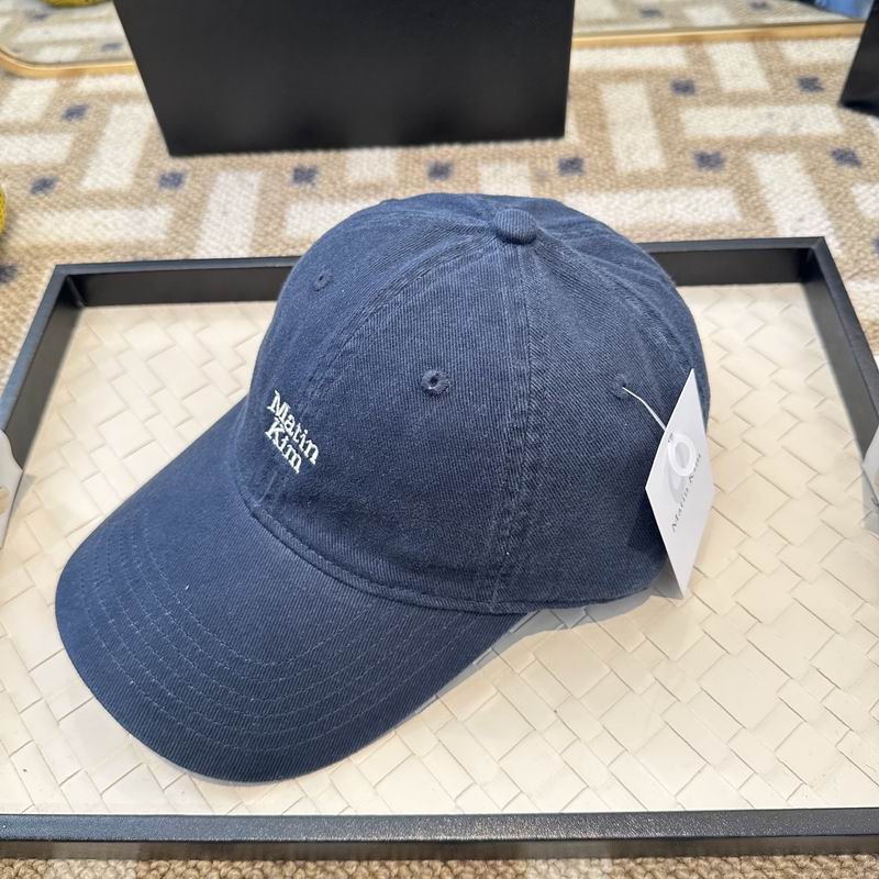 Matin Kim Cap (2626)