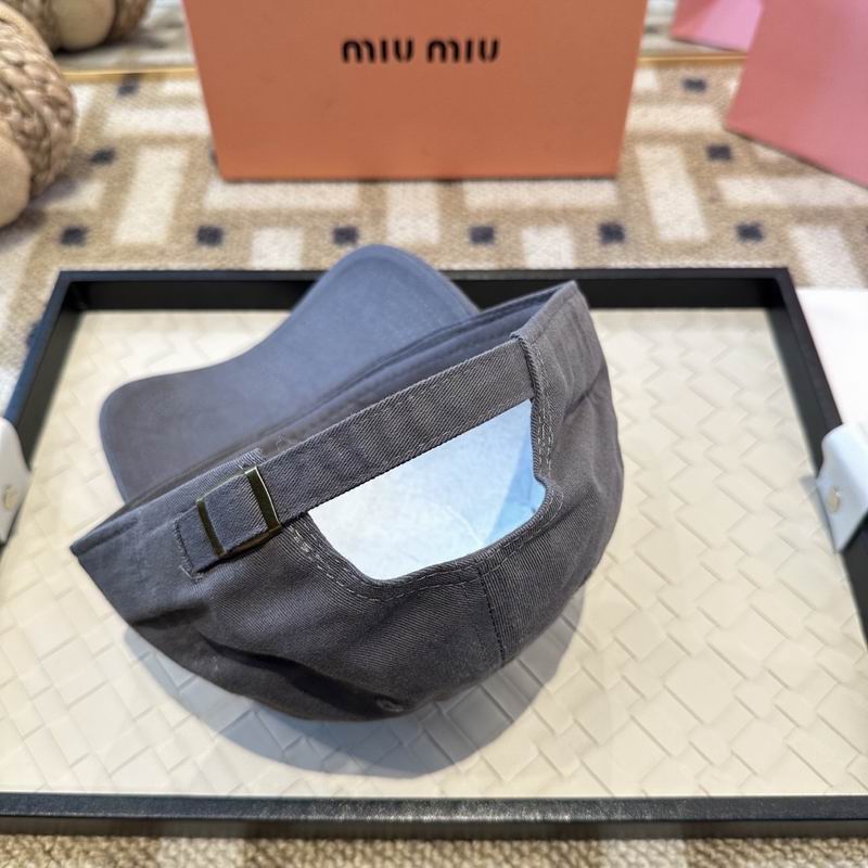 Miumiu Cap (3766)