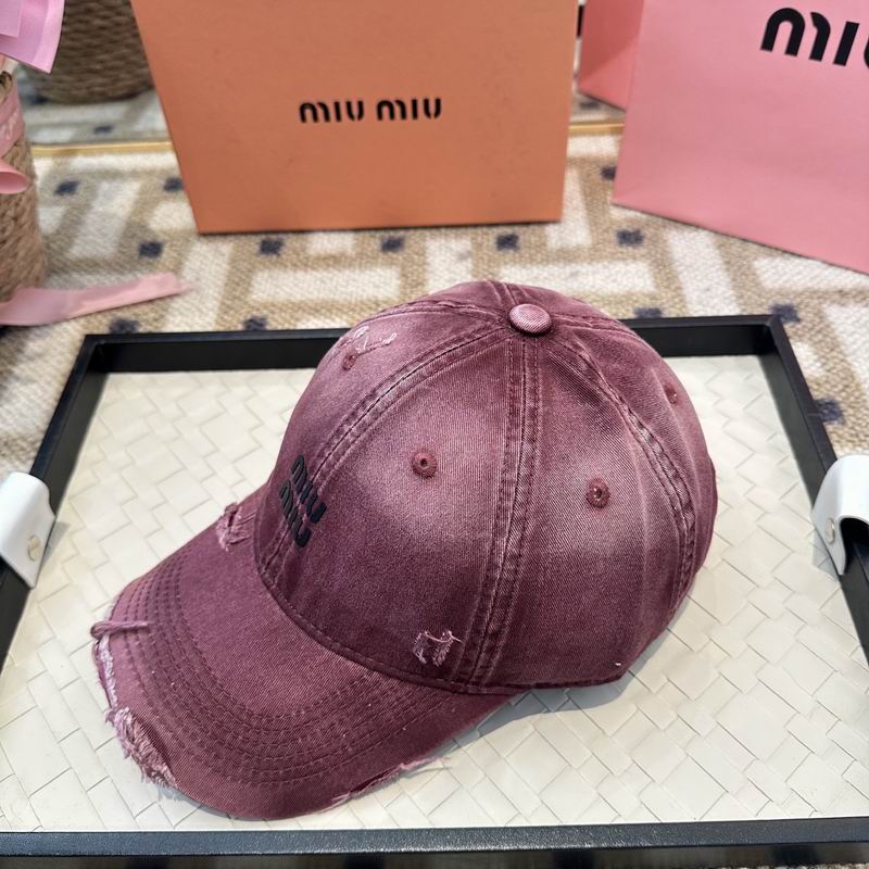 Miumiu Cap (4392)