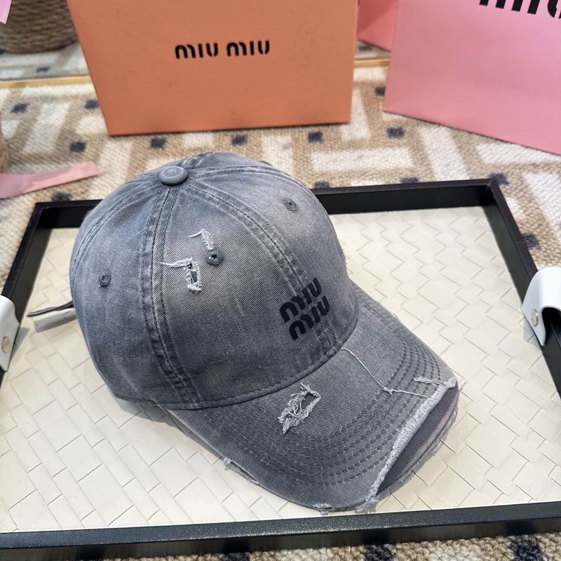 Miumiu Cap (4400)