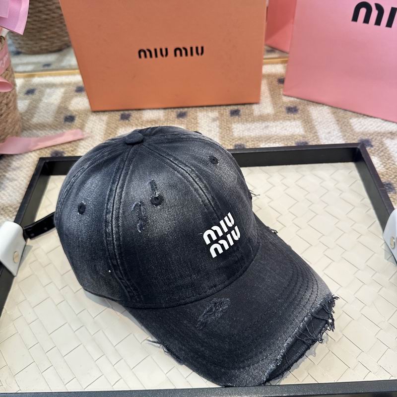Miumiu Cap (4410)