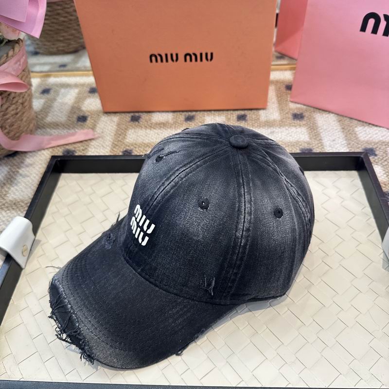 Miumiu Cap (4411)