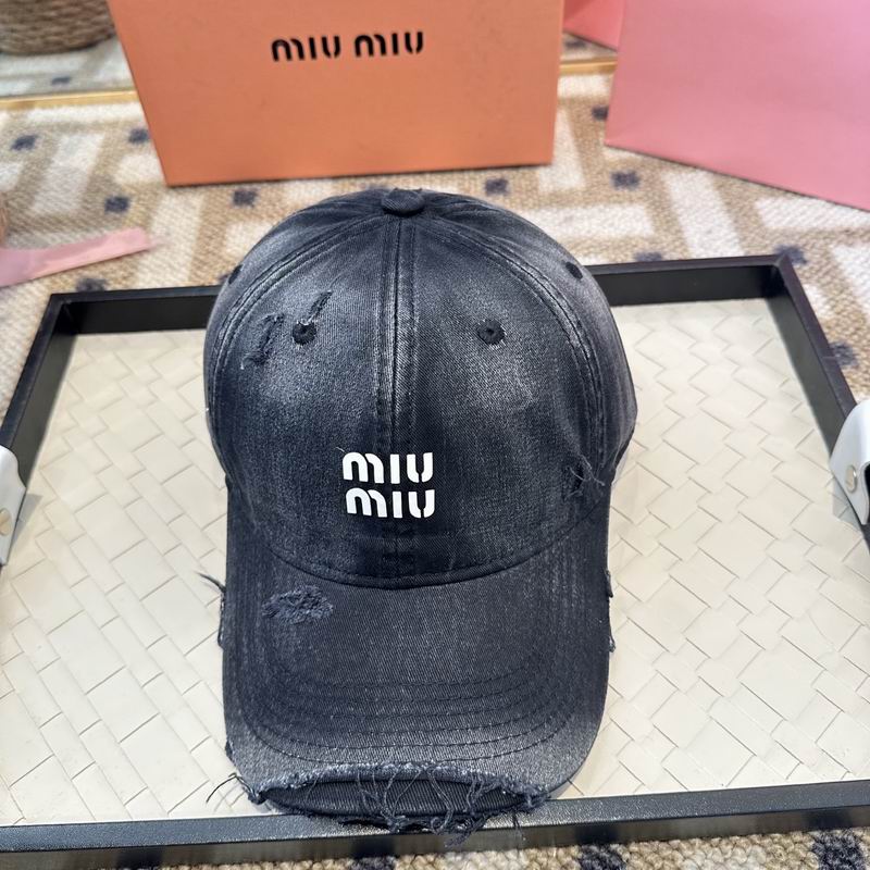 Miumiu Cap (4412)