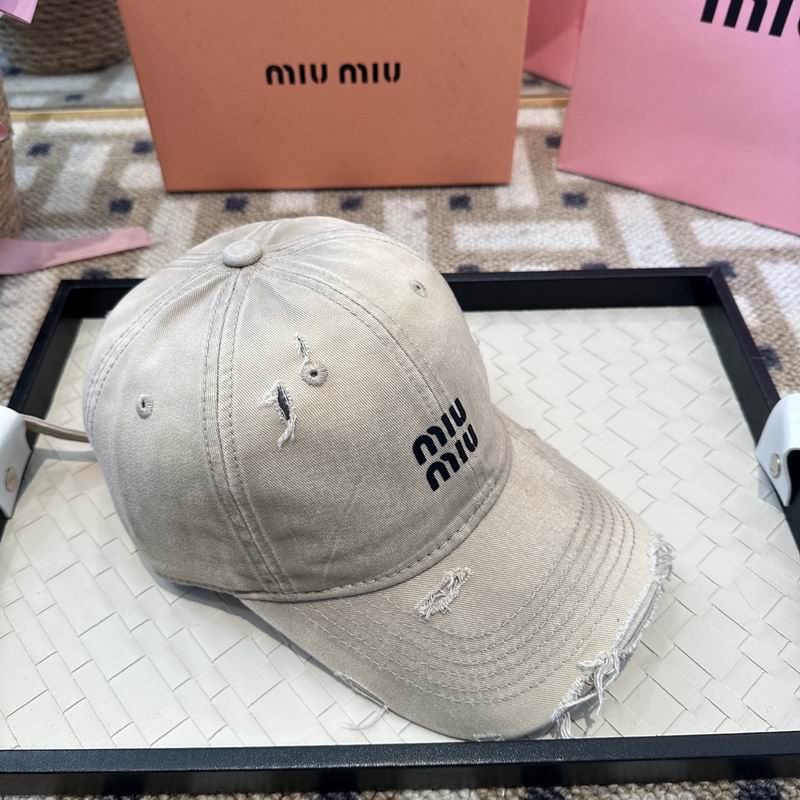 Miumiu Cap (4438)