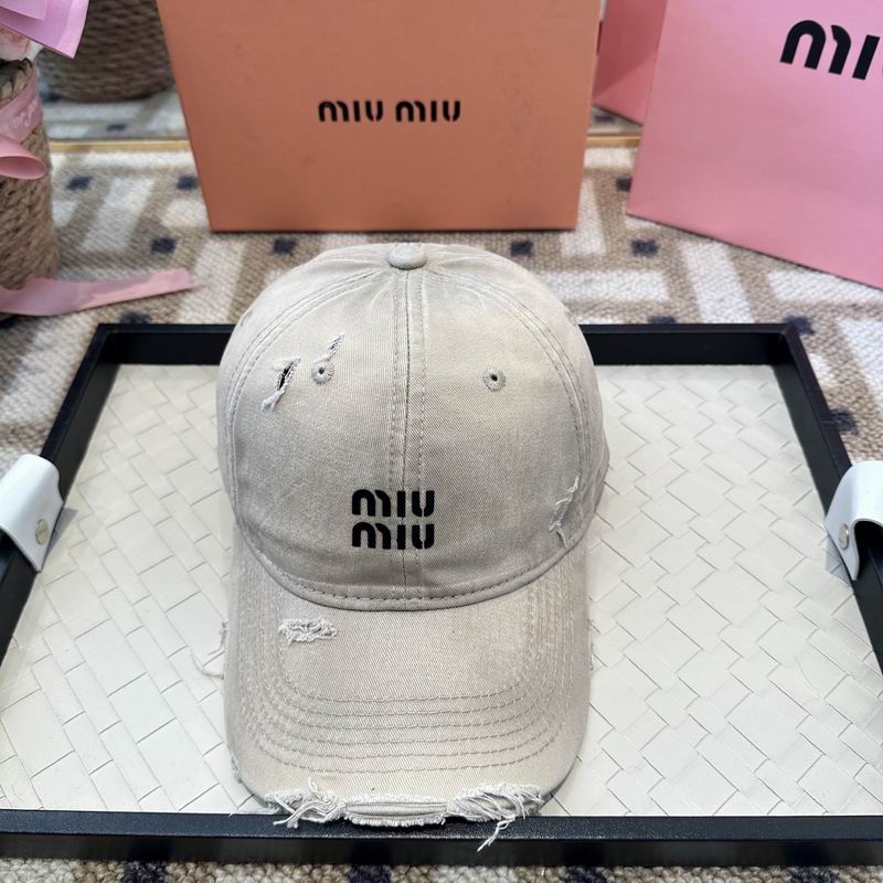 Miumiu Cap (4440)