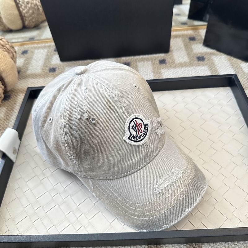 Moncler Cap (393)