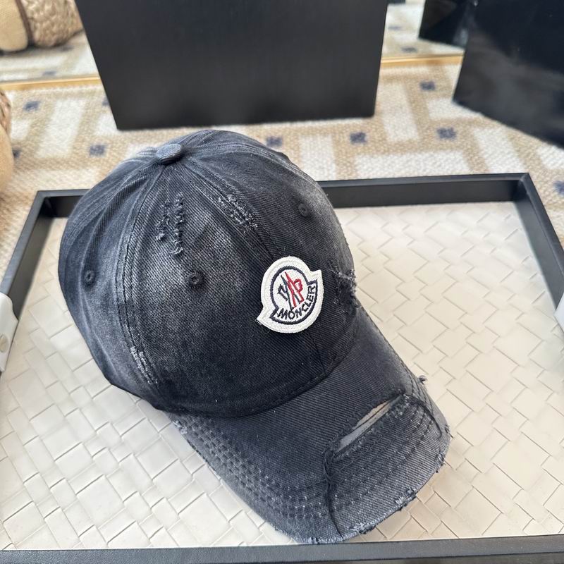 Moncler Cap (431)