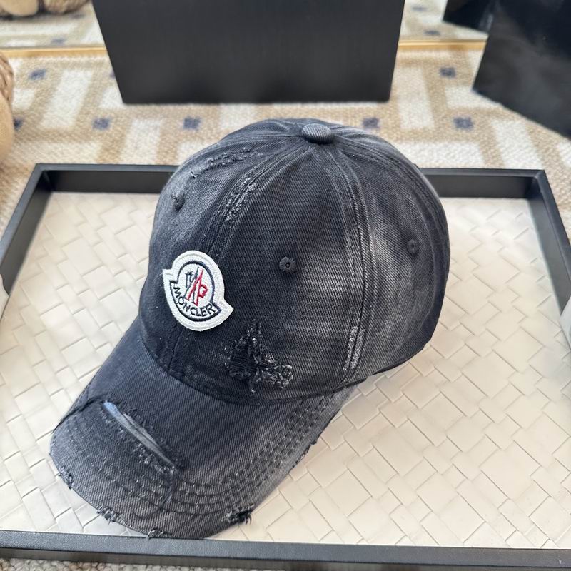 Moncler Cap (432)