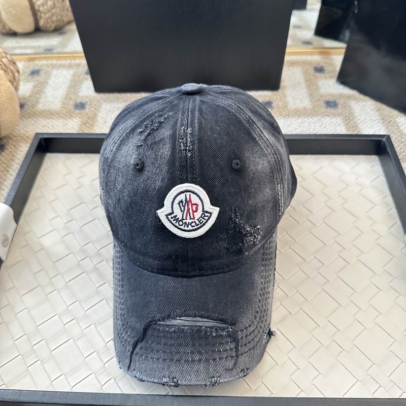 Moncler Cap (433)
