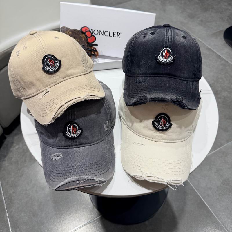 Moncler Cap (528)