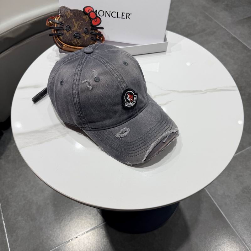 Moncler Cap (547)