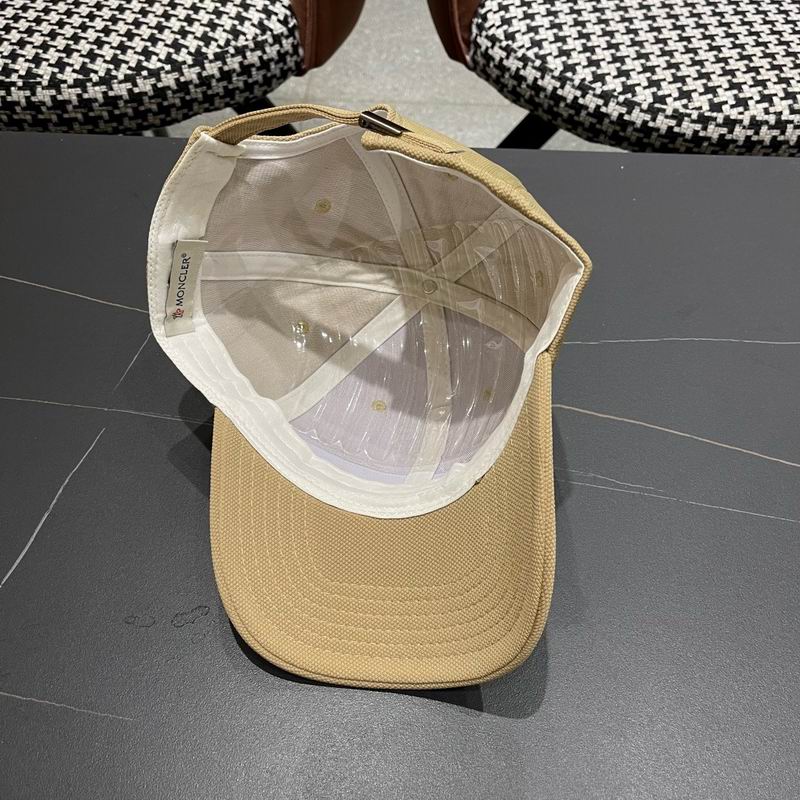 Moncler Cap (903)