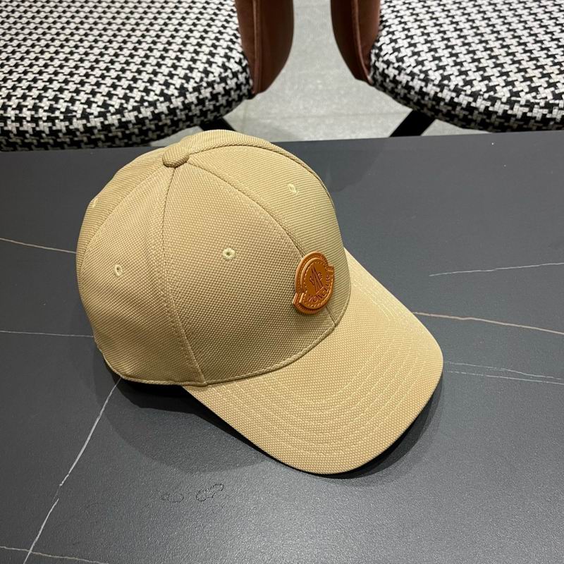 Moncler Cap (909)