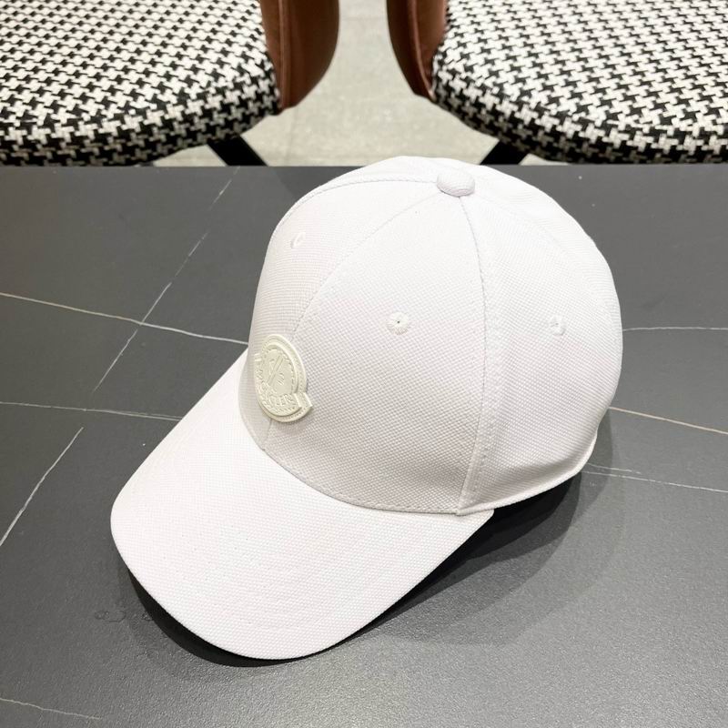 Moncler Cap (921)