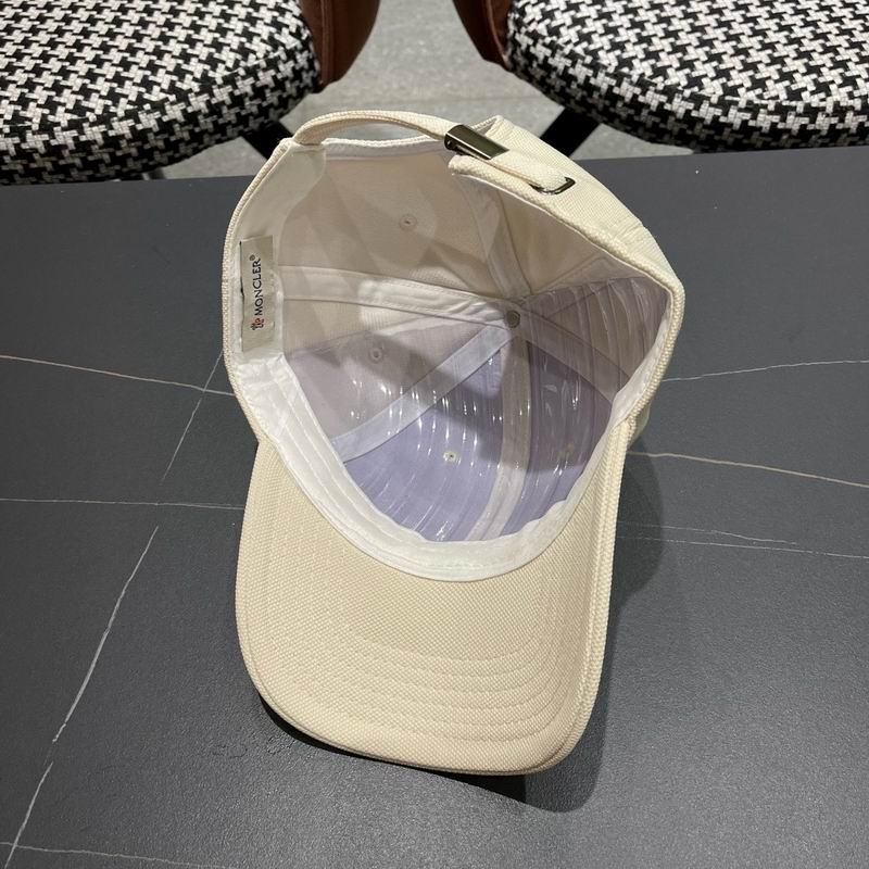 Moncler Cap (945)