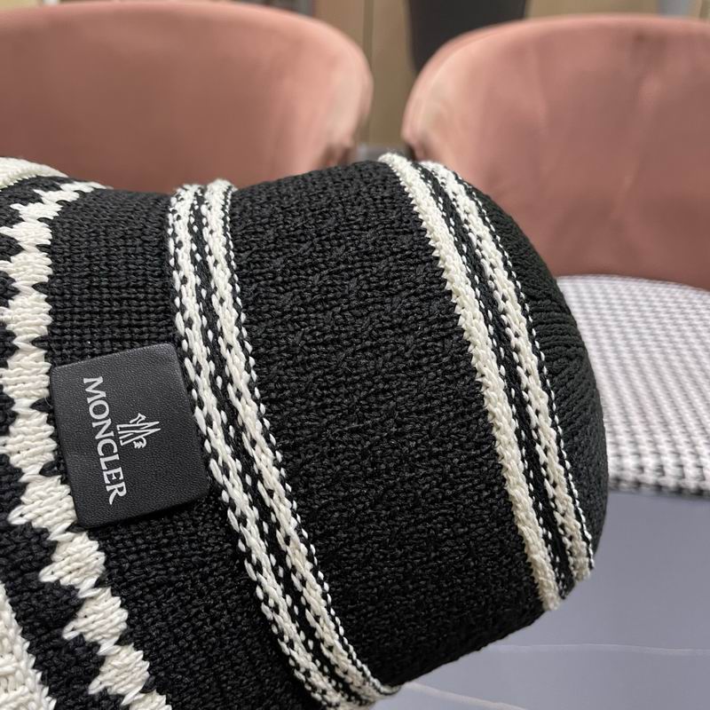 Moncler Hat (1480)