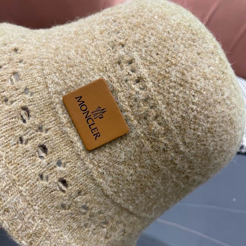 Moncler Hat (2021)