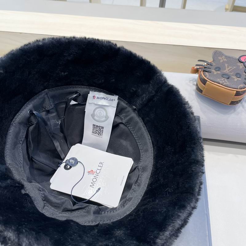 Moncler Hat (2350)
