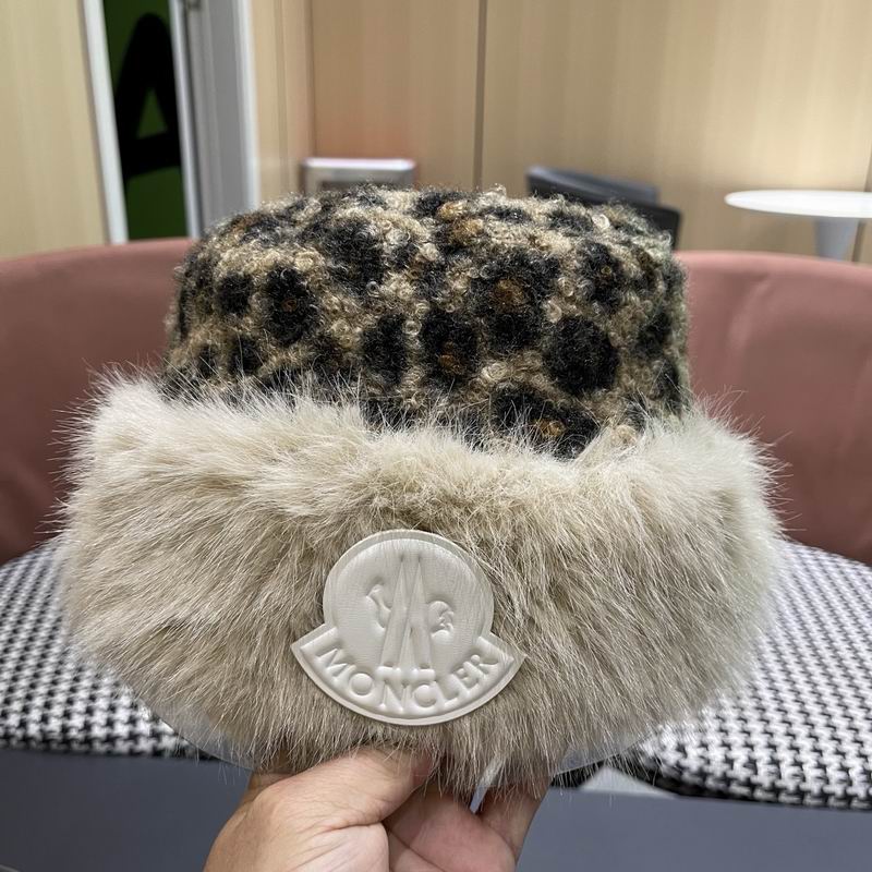 Moncler Hat (290)