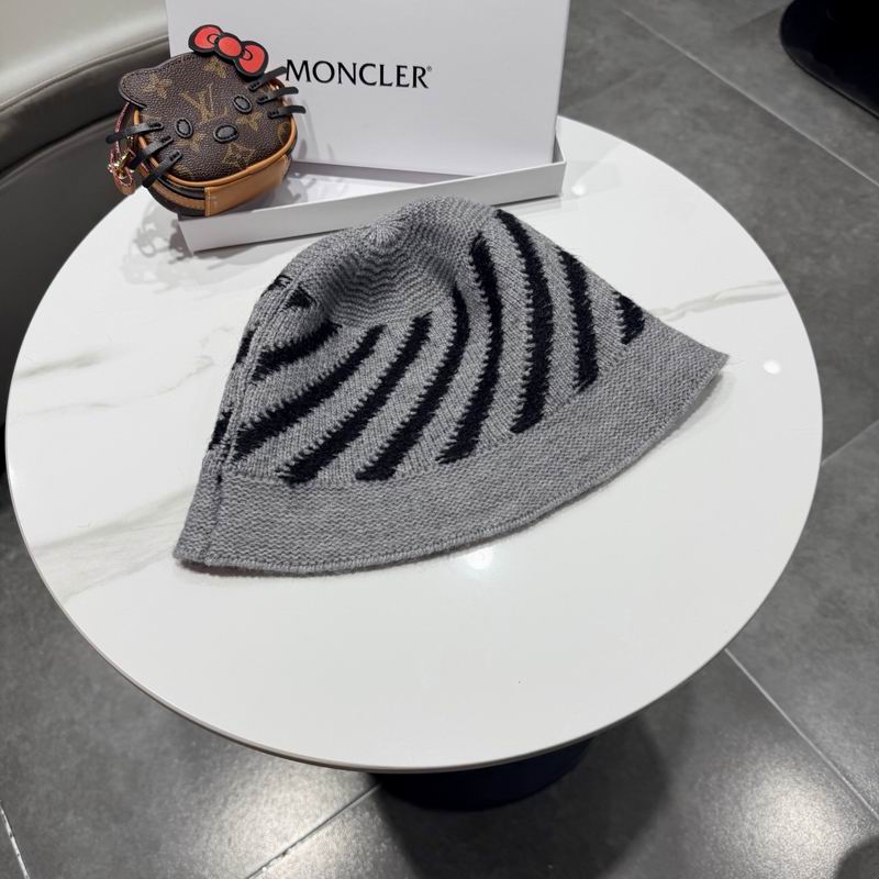 Moncler Hat (353)