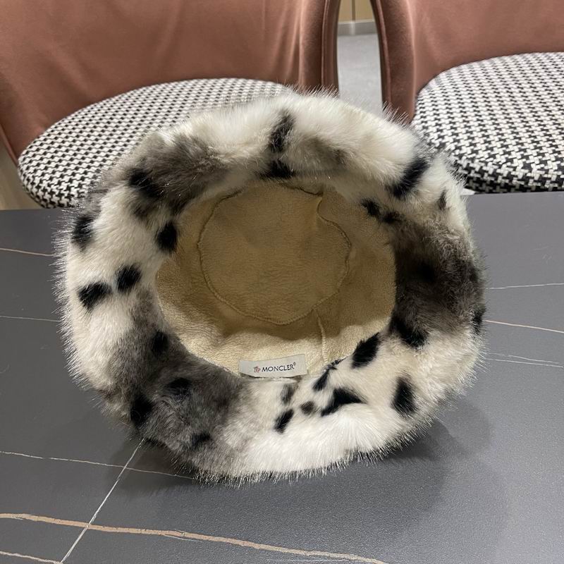 Moncler Hat (808)