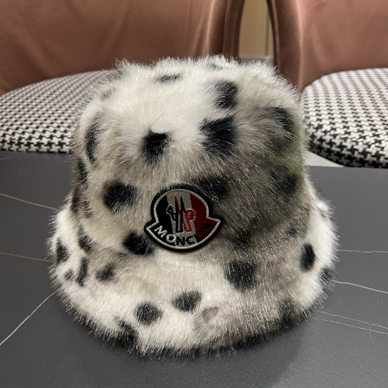 Moncler Hat (817)