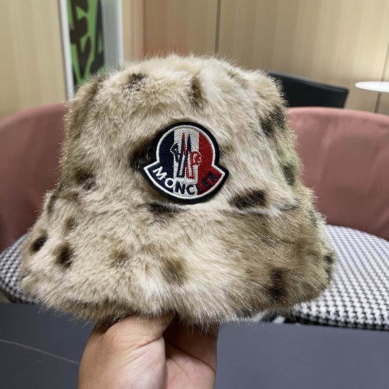Moncler Hat (832)