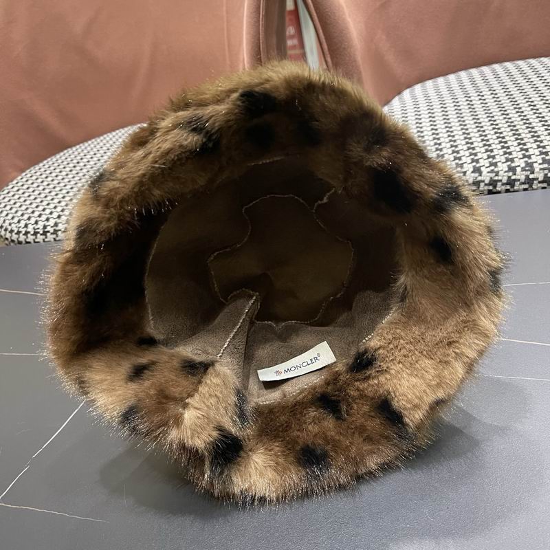 Moncler Hat (841)