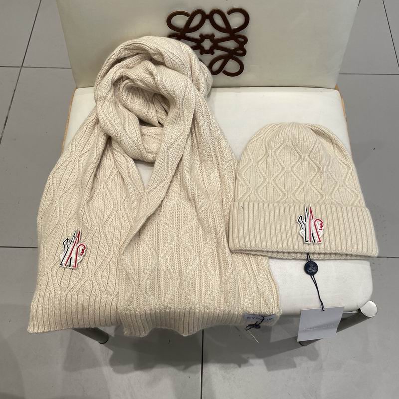 Moncler Scarf Hat (75)