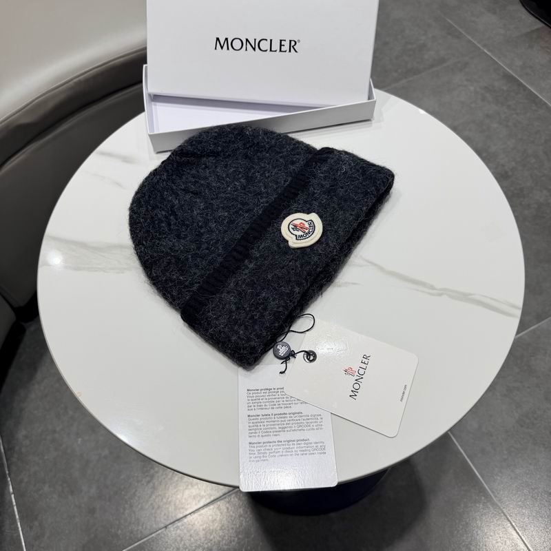 Moncler hat (1565)