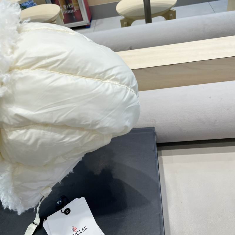 Moncler hat (3008)