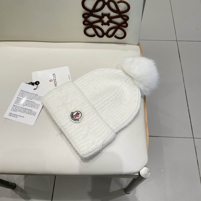 Moncler hat (545)