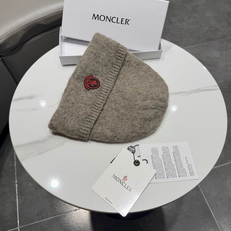 Moncler hat (639)