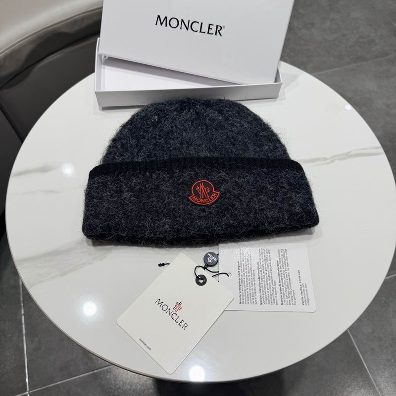 Moncler hat (655)