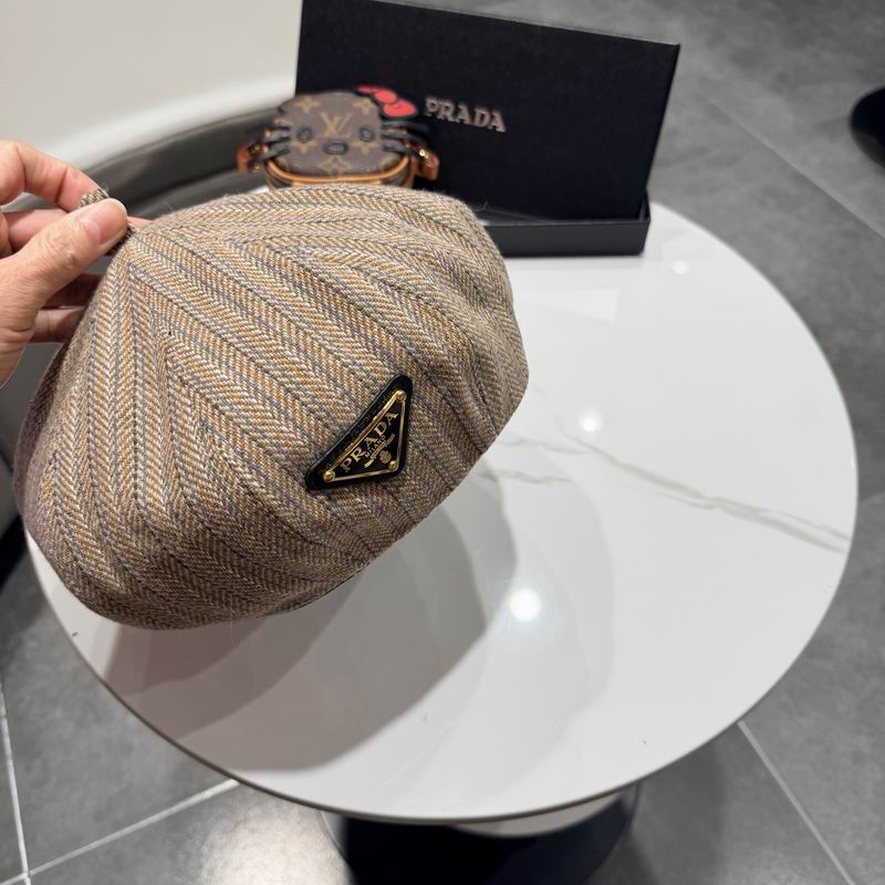 Prada Beret (113)