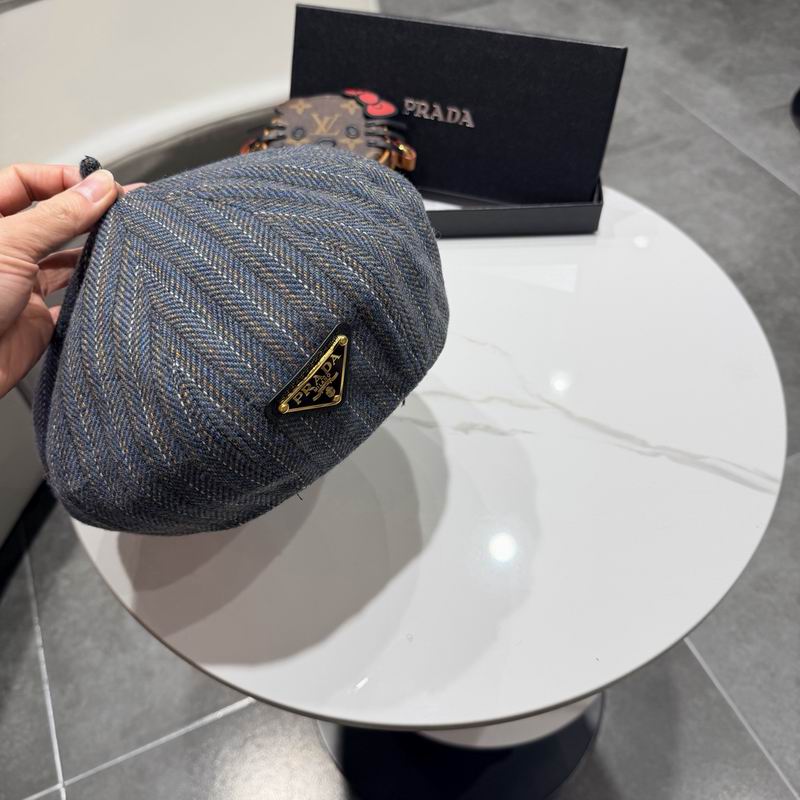 Prada Beret (122)