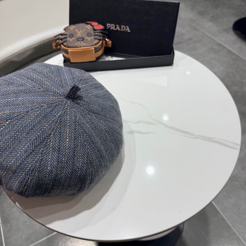 Prada Beret (124)