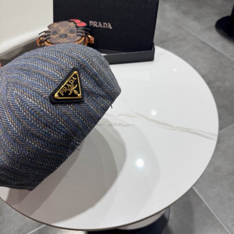 Prada Beret (127)