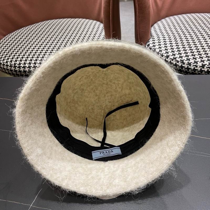 Prada Hat (2061)