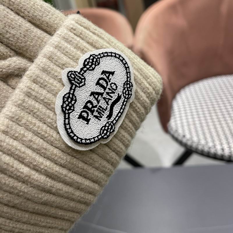 Prada hat (4361)