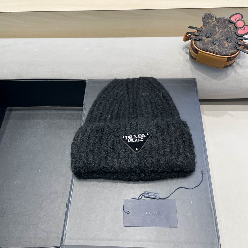 Prada hat (628)