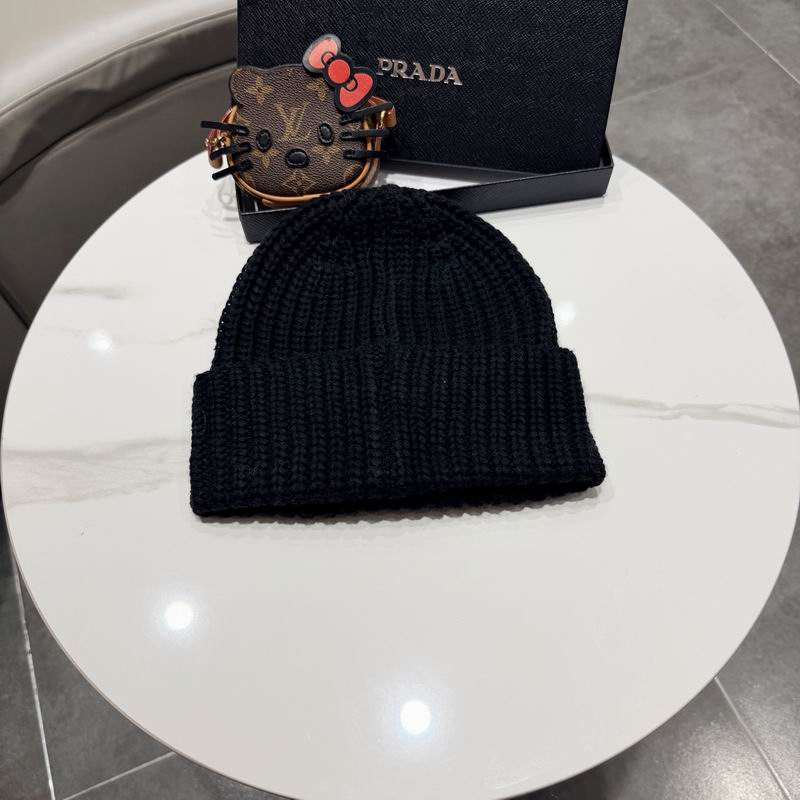 Prada hat (677)