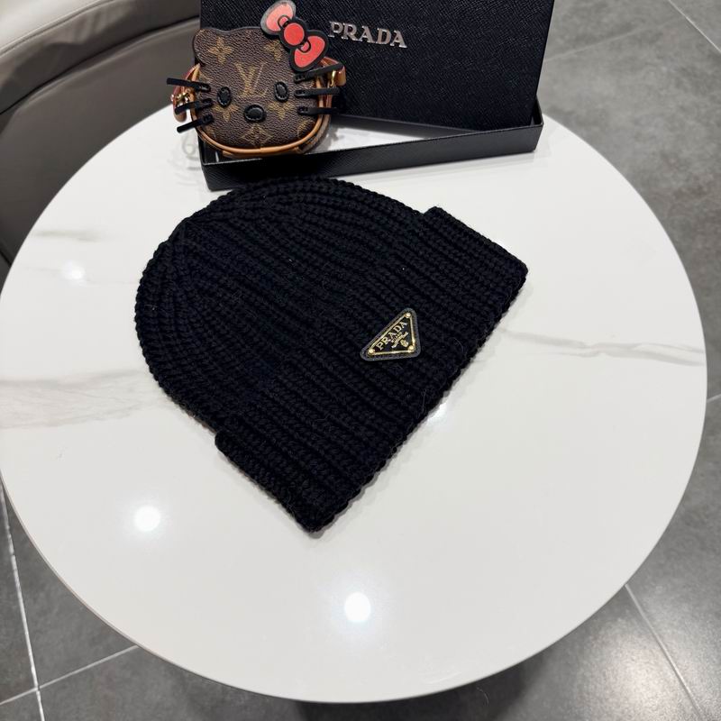Prada hat (681)