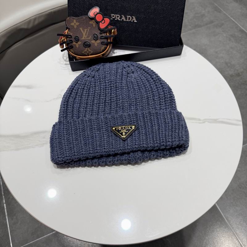 Prada hat (692)