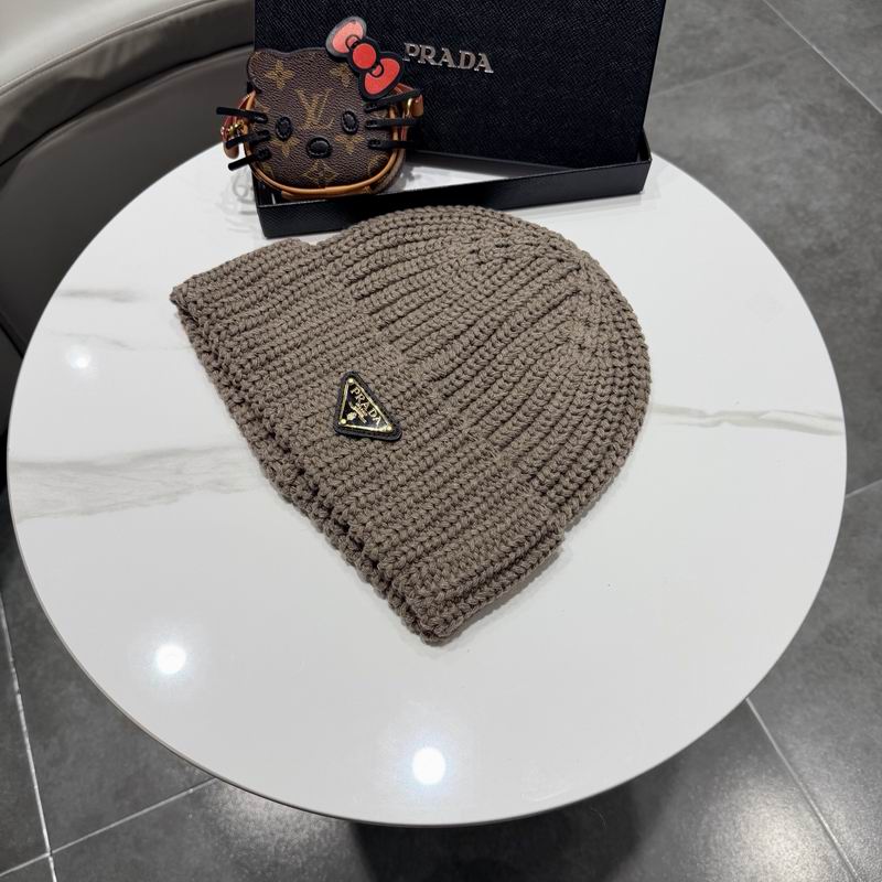 Prada hat (700)