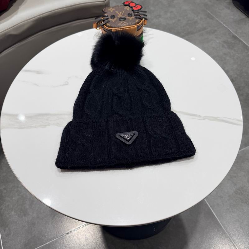 Prada hat (838)