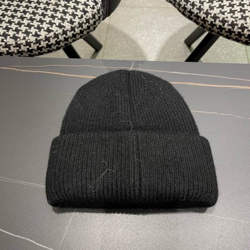 Prada hat (981)